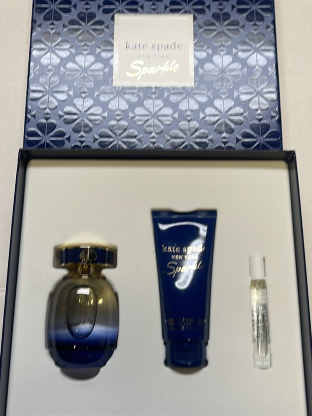 Kate Spade SPARKLE Gift Box Perfum - Picture 4 of 7